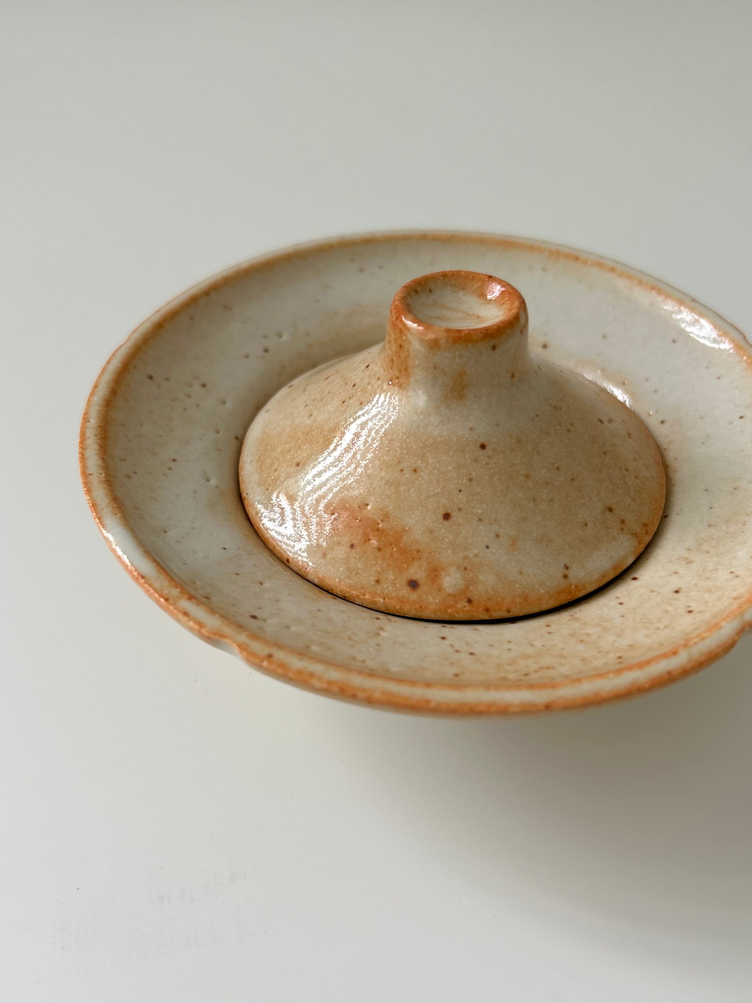 Showa Small Lidded Plate