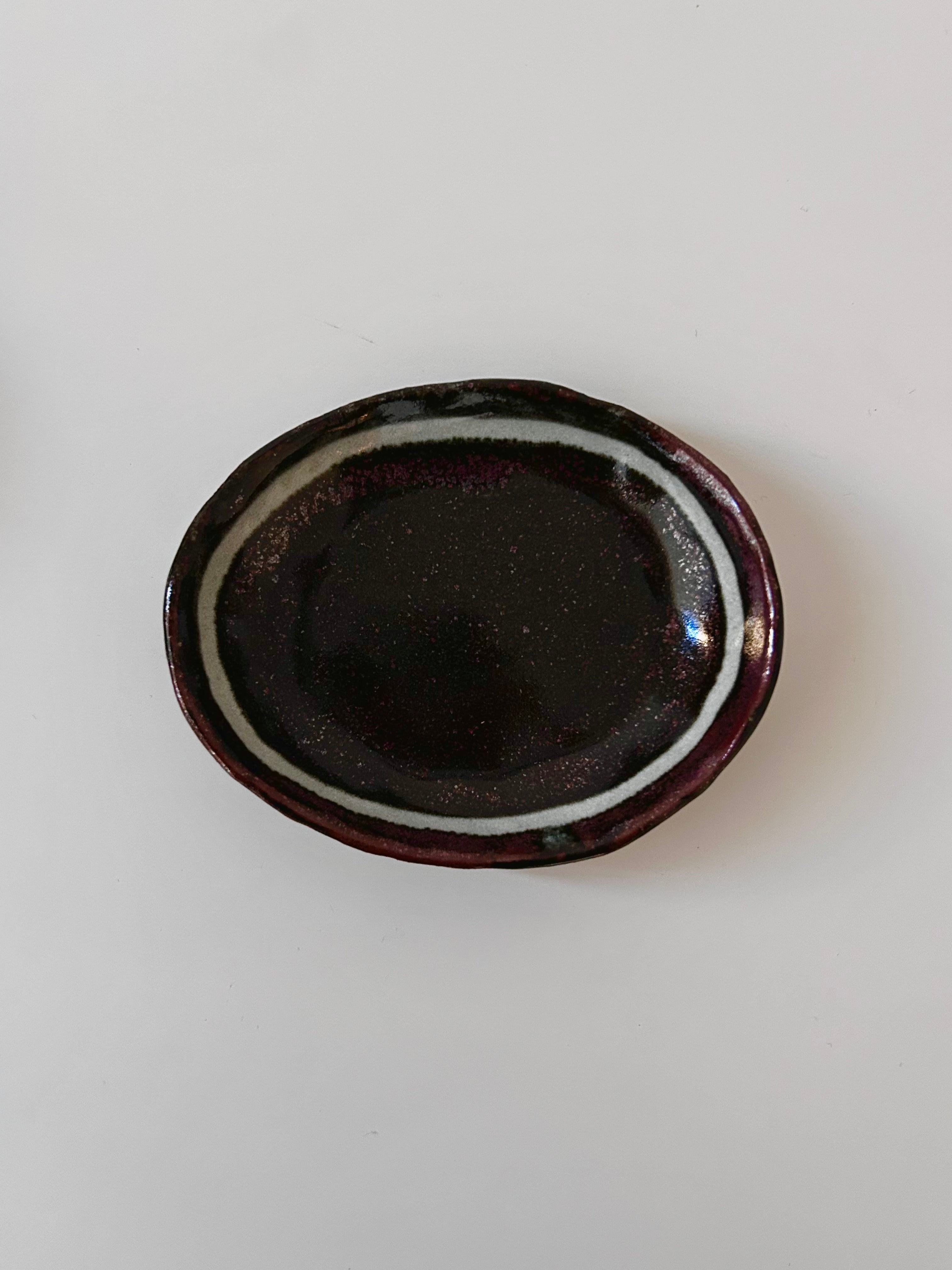 Maroon Small Plate (2 Designs)