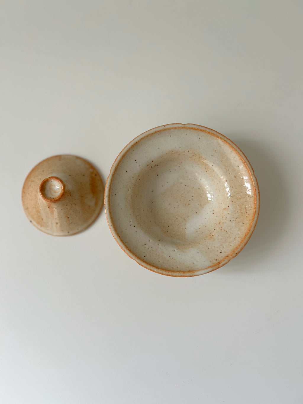 Showa Small Lidded Plate