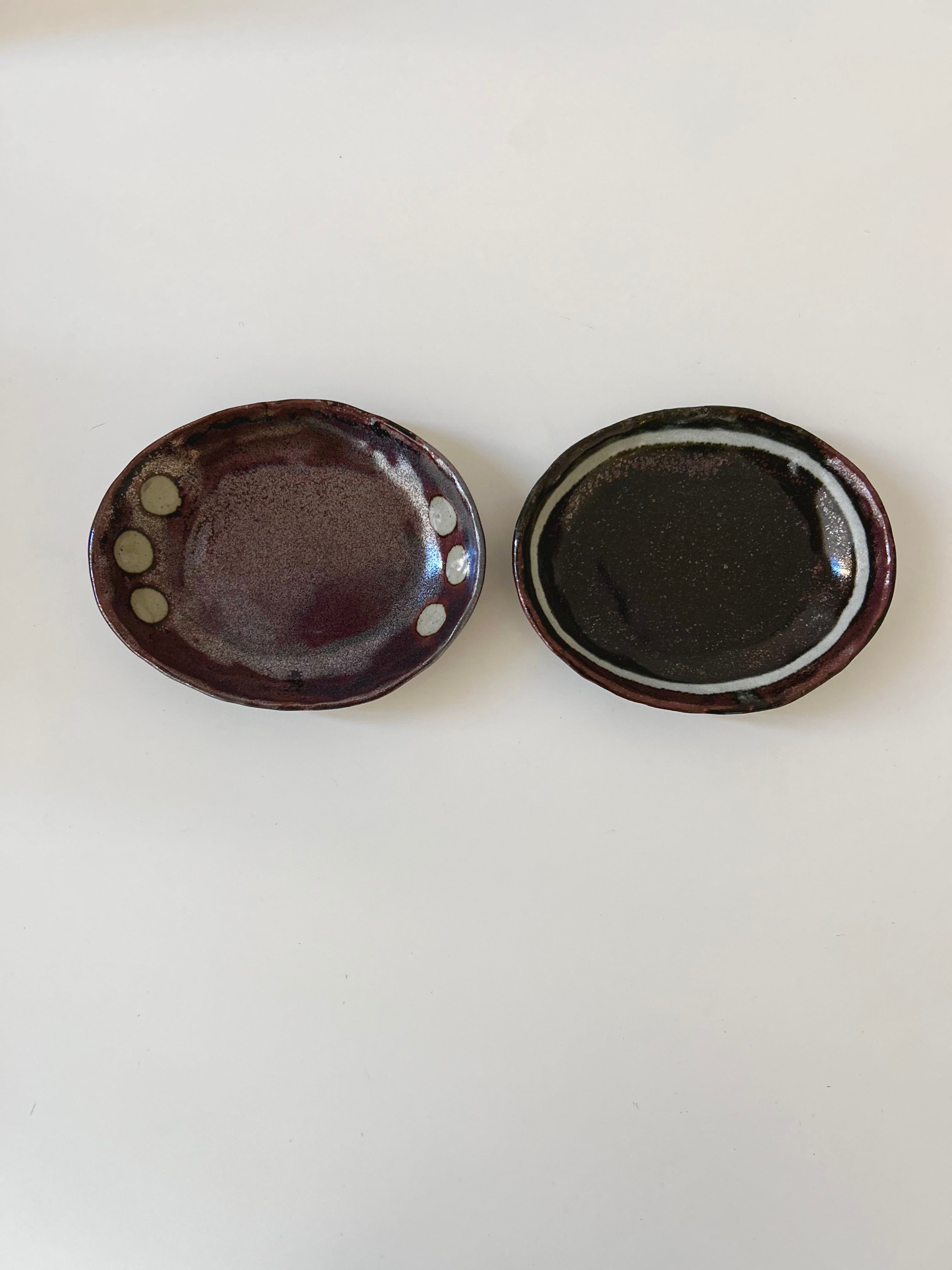 Maroon Small Plate (2 Designs)