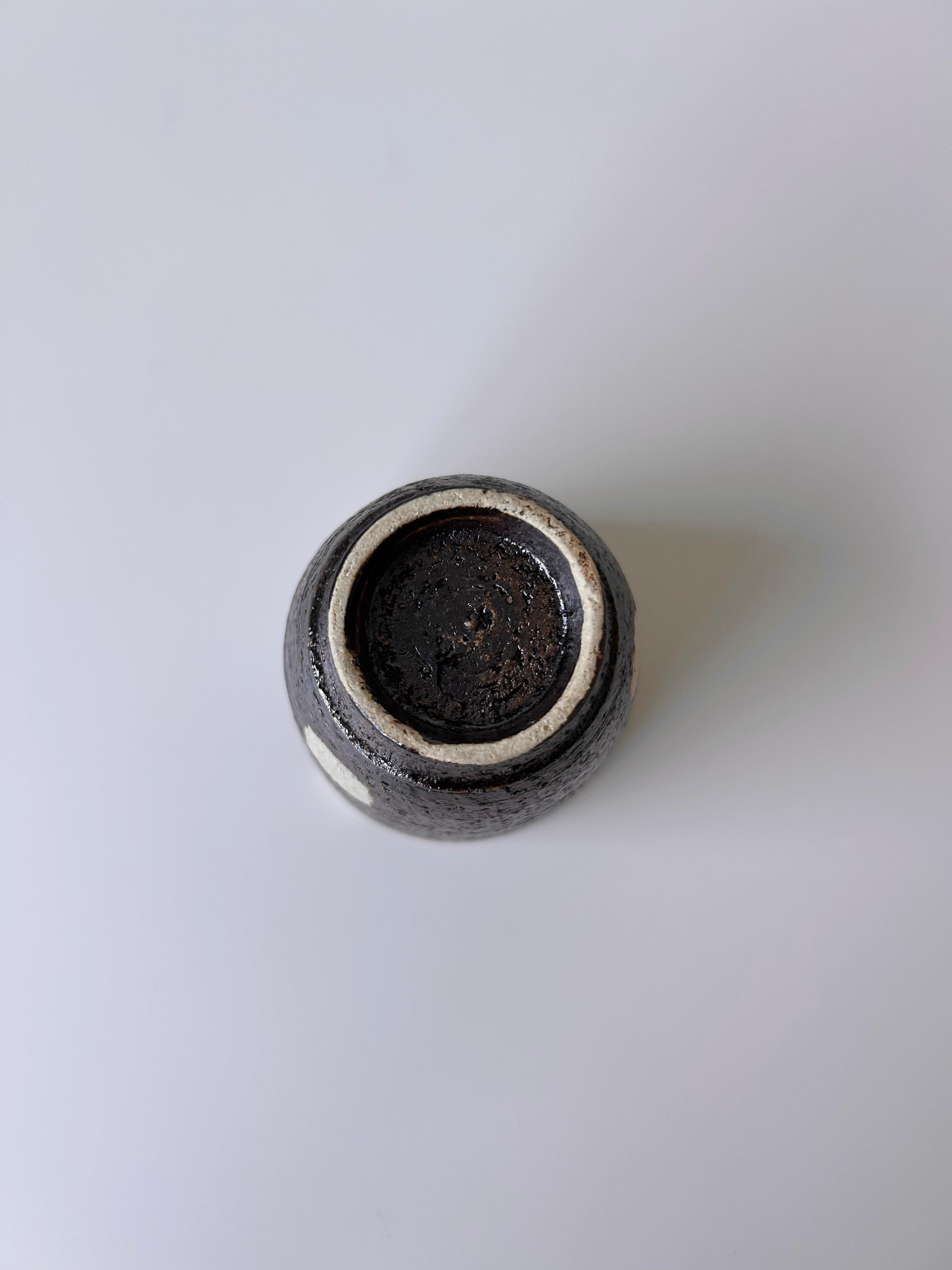 White Dot Cup