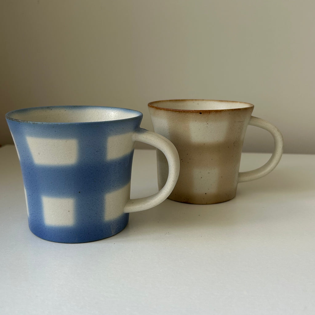 Honoka Checkerd Mug - Latte Brown