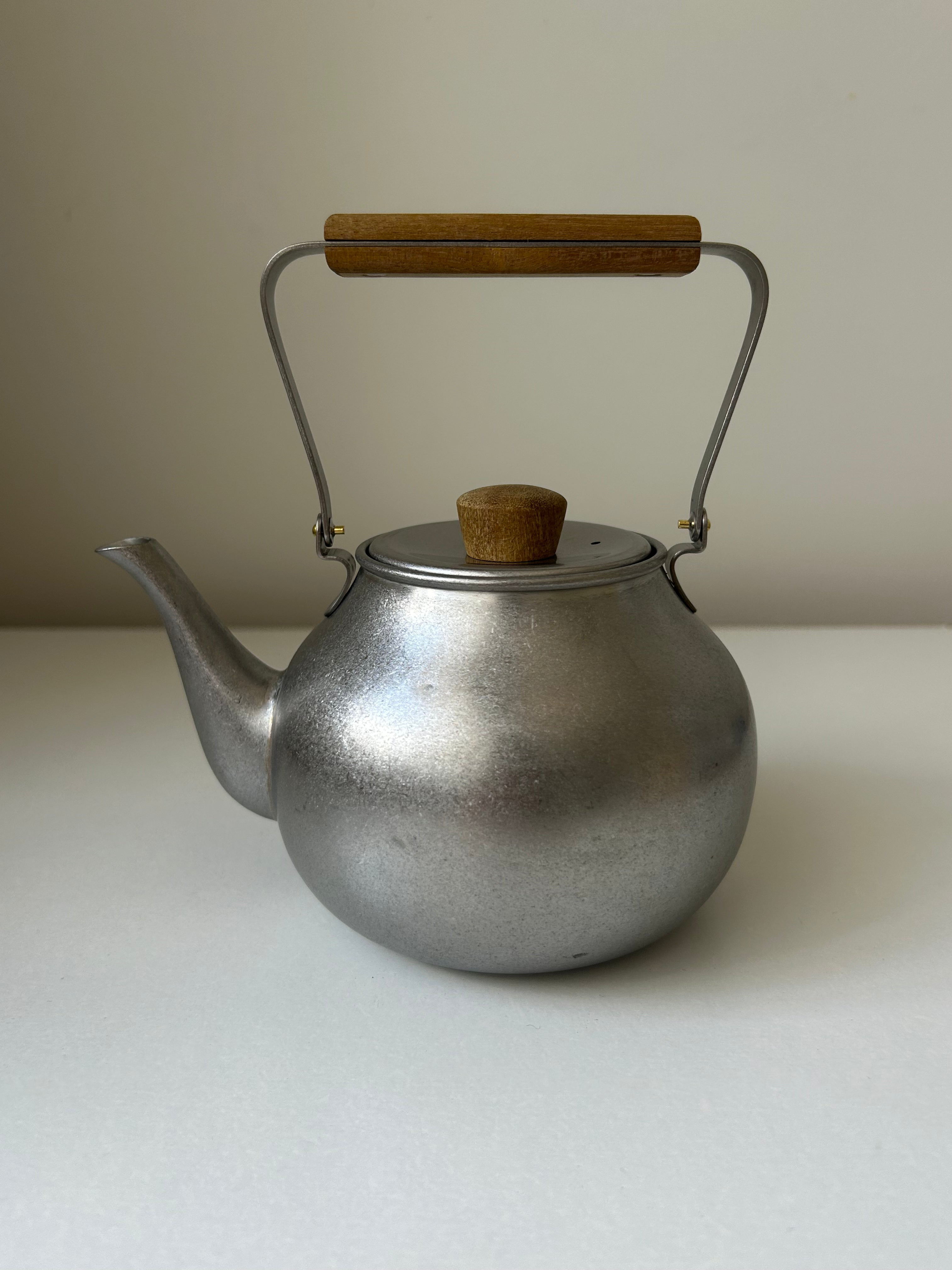 Zarame Wooden handle Teapot (700ml) - Large