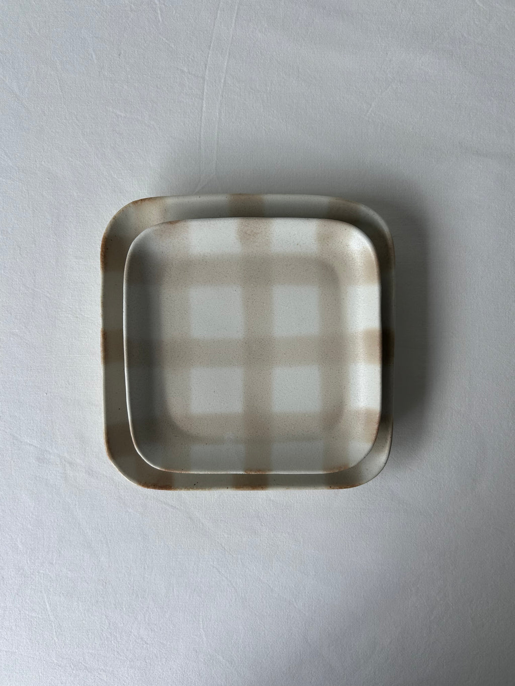 Honoka Checkerd Plate - Latte Brown