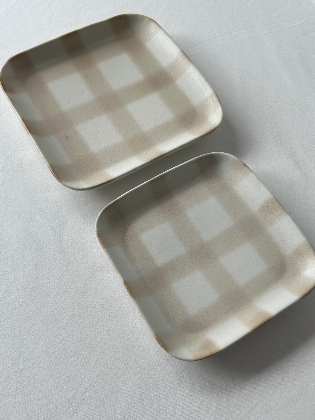 Honoka Checkerd Plate - Latte Brown
