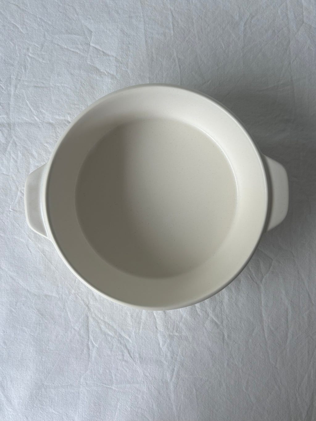 Flat White Lidded Pot