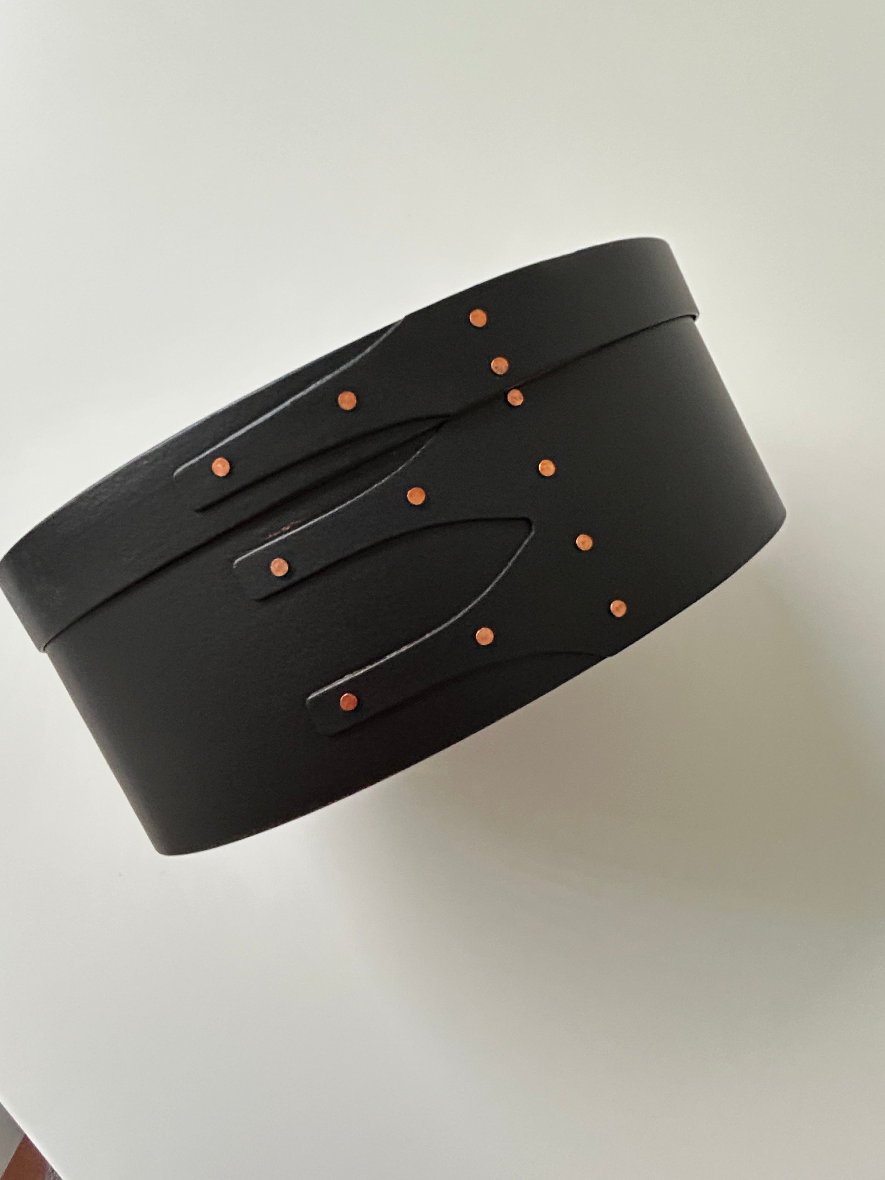 Shaker Black Oval Box