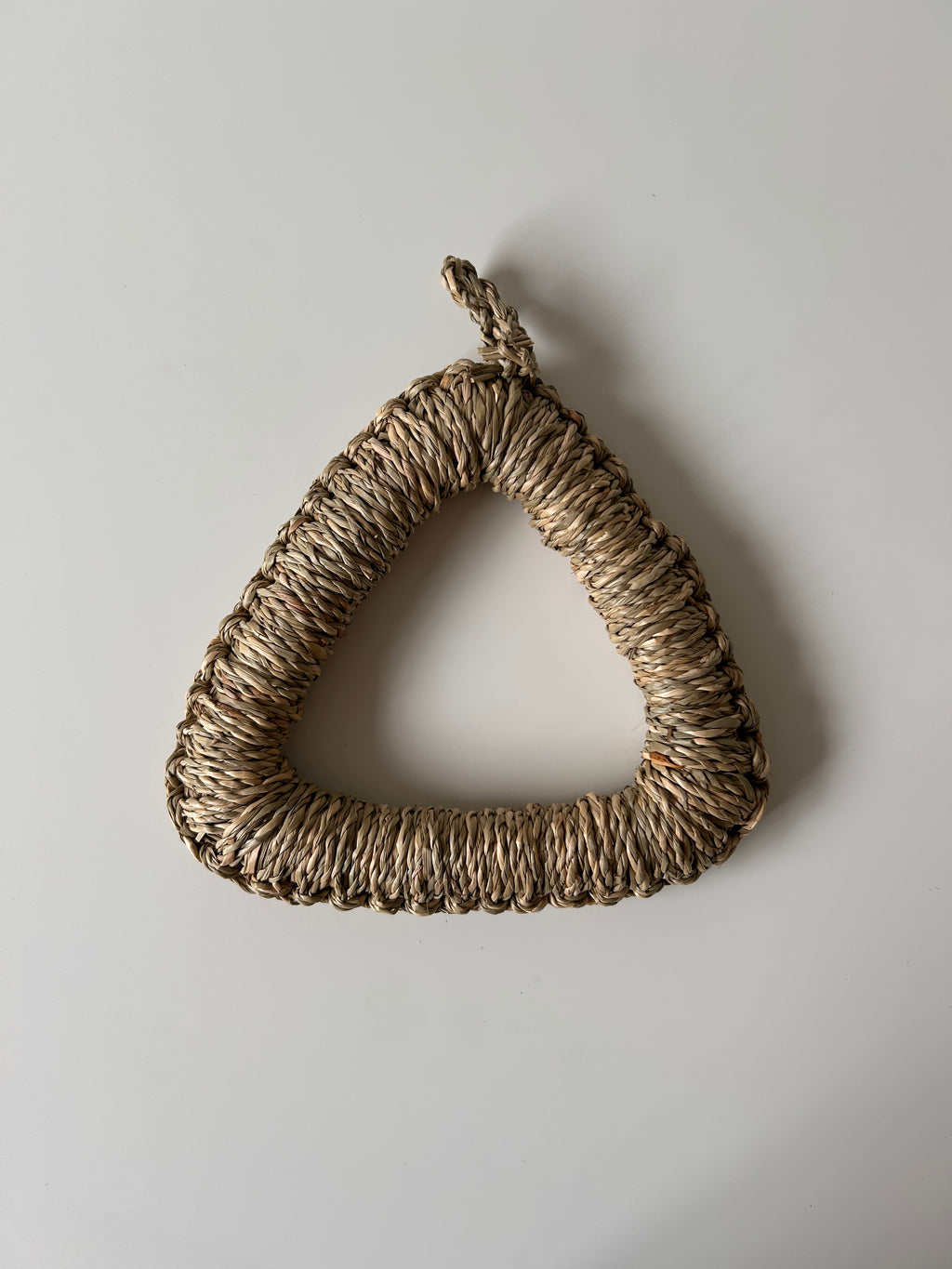 Seagrass Triangle Trivet